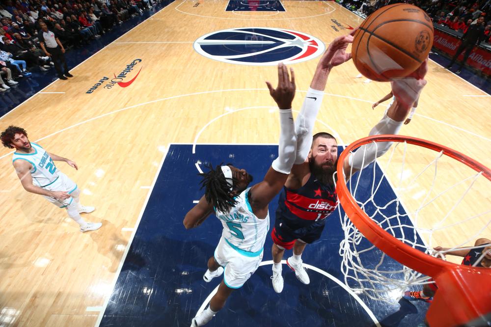 纳同时追逐 纳同时追逐