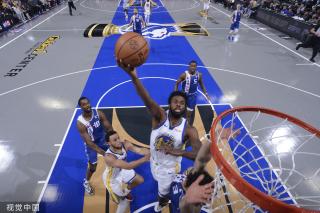 以其顽强的 以其顽强的